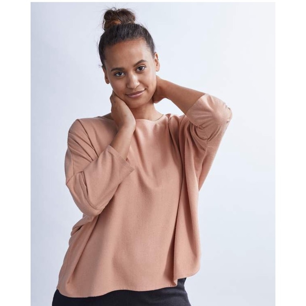 Jamie and the Jones T Top in Blush size M